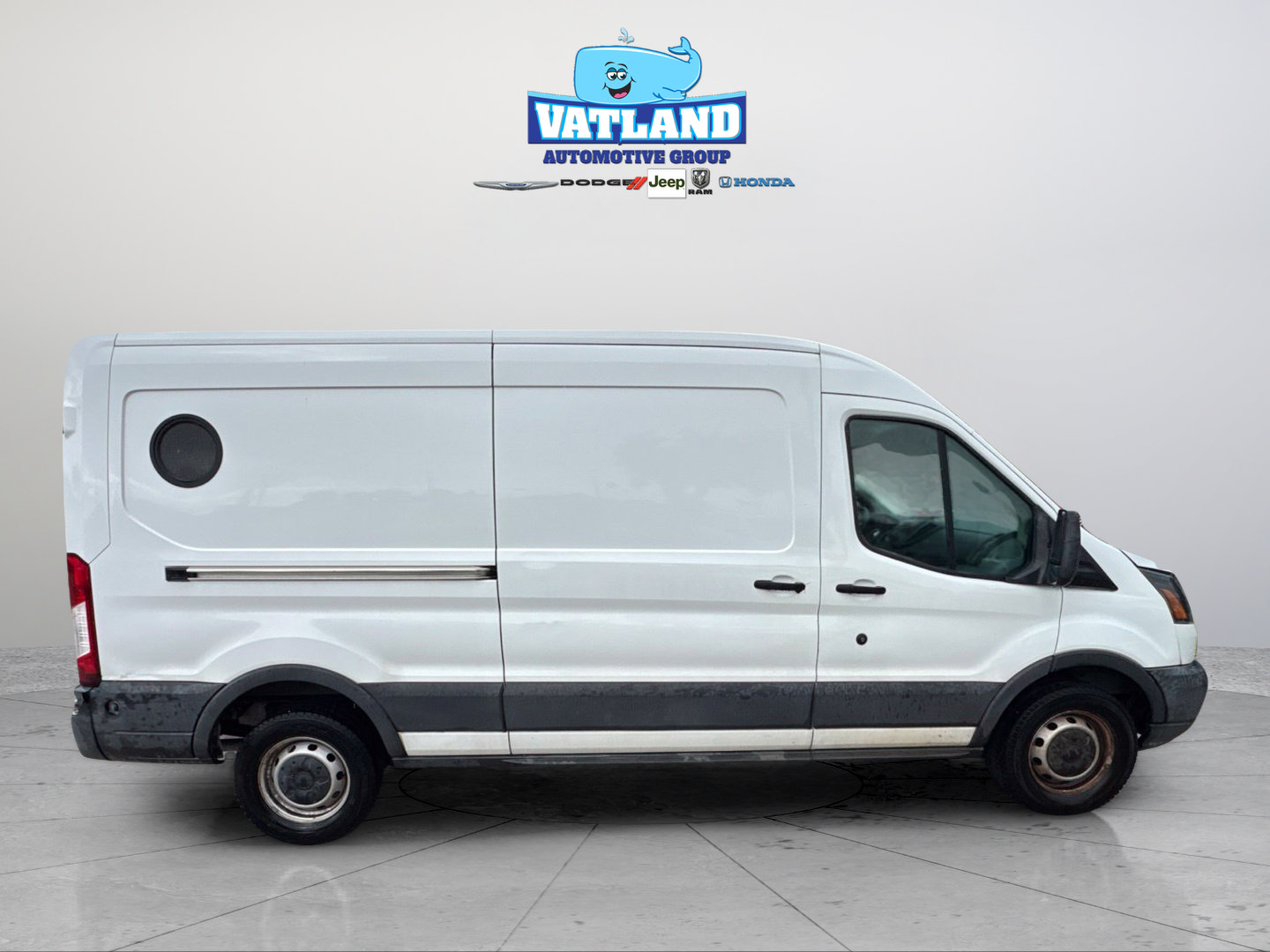 Used 2017 Ford Transit 250 148 Medium Roof RWD image 7