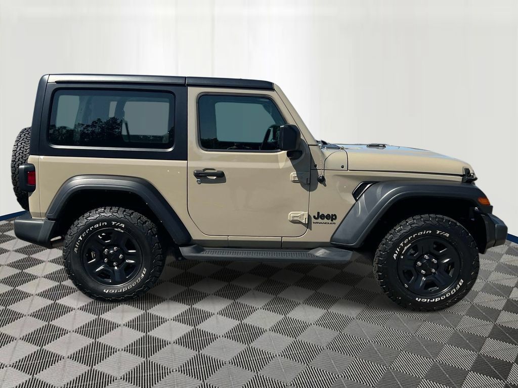 Used 2022 Jeep Wrangler Sport AWD/4WD image 5