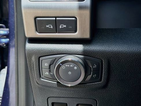 Used 2019 Ford F150 Platinum w/ Equipment Group 701A Luxury AWD/4WD image 34
