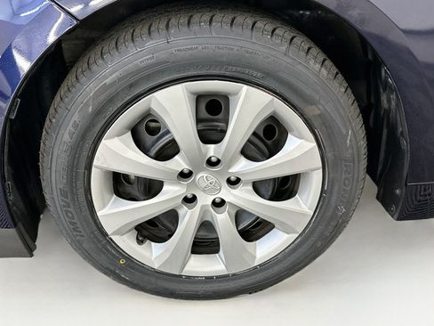 Used 2024 Toyota Corolla LE FWD image 11