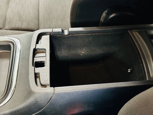 Used 2018 Dodge Durango SXT AWD/4WD image 20