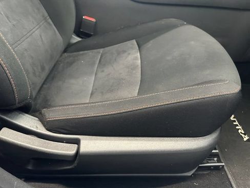 Used 2025 Nissan Sentra SR FWD image 18