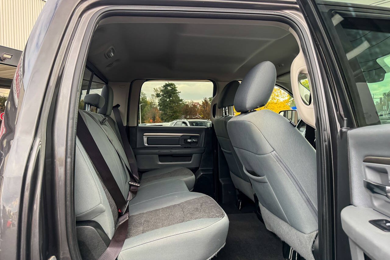 Used 2017 RAM 2500 SLT w/ Snow Chief Group AWD/4WD image 15