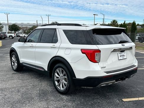 Used 2021 Ford Explorer XLT w/ Equipment Group 202A image 7