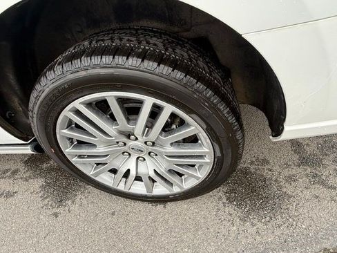 Used 2023 Ford Expedition Max Platinum AWD/4WD image 9