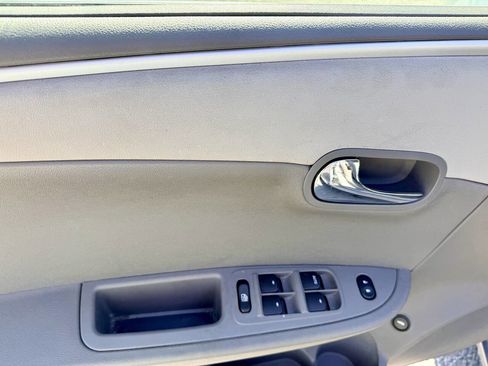 Used 2008 Chevrolet Malibu LS image 9