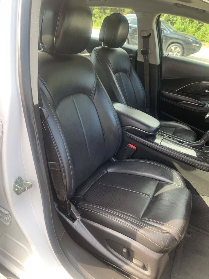 Used 2014 Buick LaCrosse Premium w/ Driver Confidence Package FWD image 9