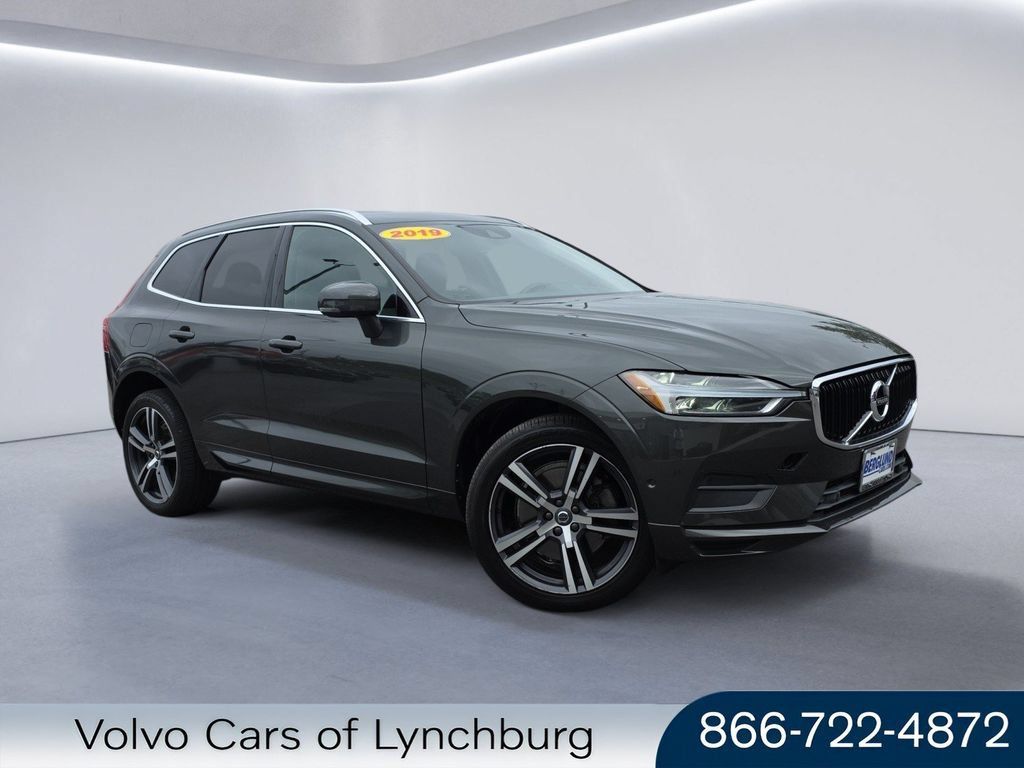 Used 2019 Volvo XC60 T6 Momentum w/ Multimedia Package AWD/4WD image 1