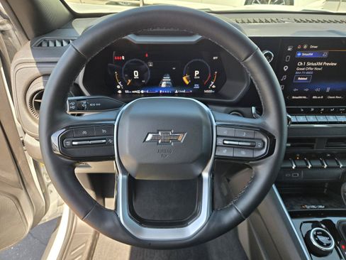 Used 2025 Chevrolet Colorado Trail Boss AWD/4WD image 16