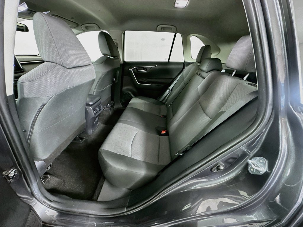 Certified 2025 Toyota RAV4 XLE FWD image 24