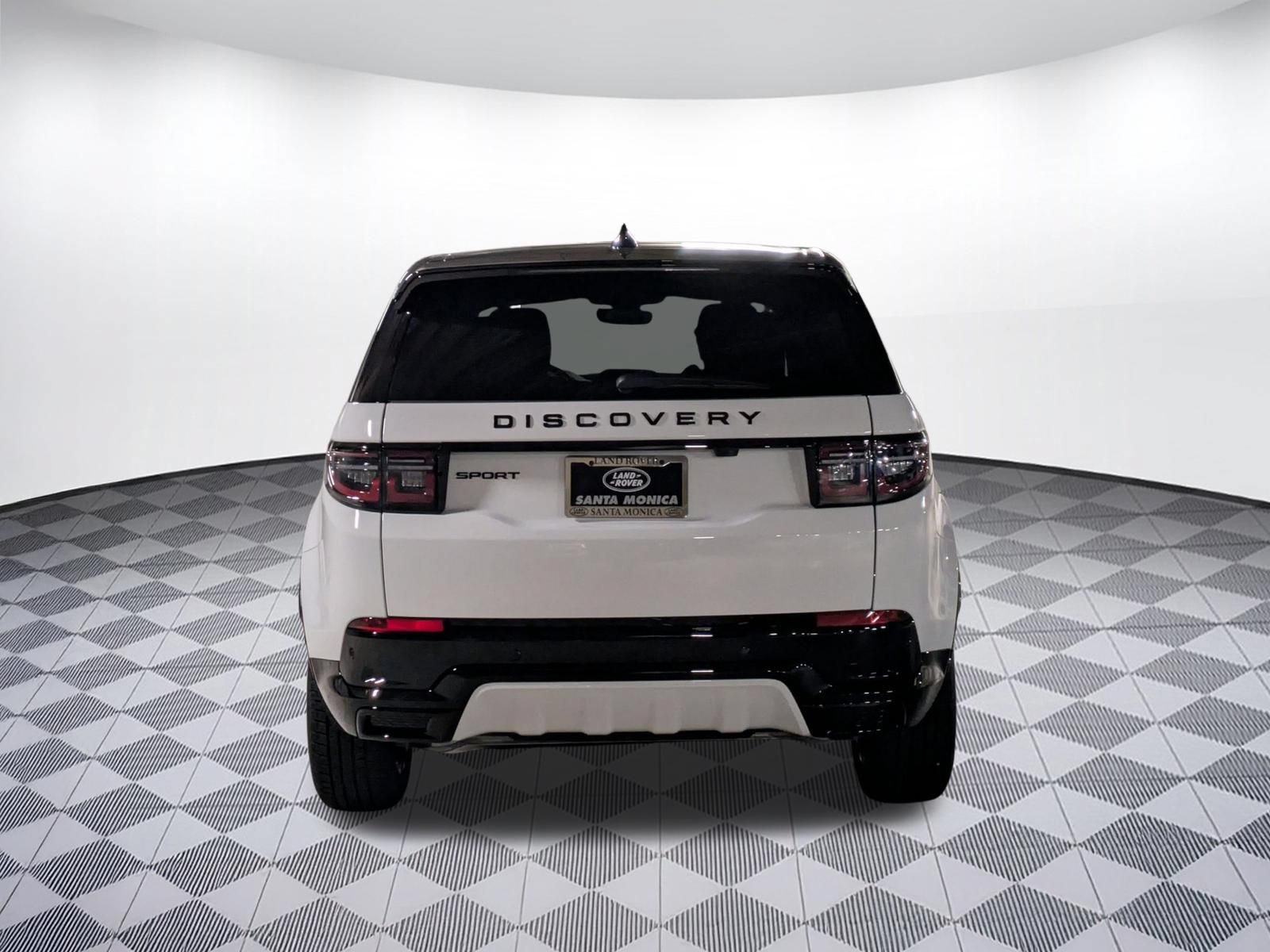 New 2026 Land Rover Discovery Sport Landmark AWD/4WD image 4