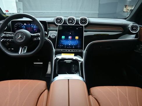 Used 2026 Mercedes-Benz GLC 300 image 9