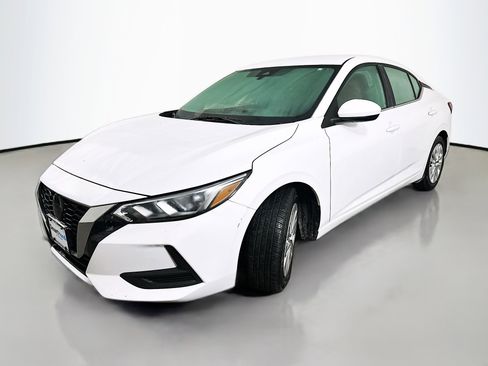 Used 2022 Nissan Sentra S image 3