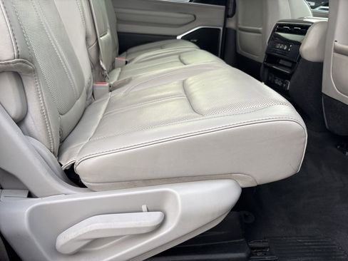 Used 2022 Jeep Wagoneer Series III image 21