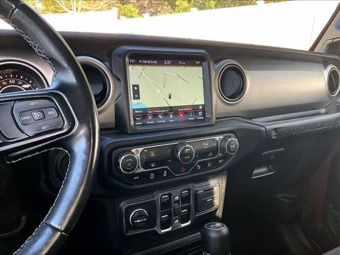 Used 2021 Jeep Wrangler Unlimited Sport image 18