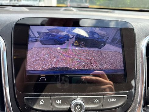 Used 2022 Chevrolet Equinox Premier FWD image 19