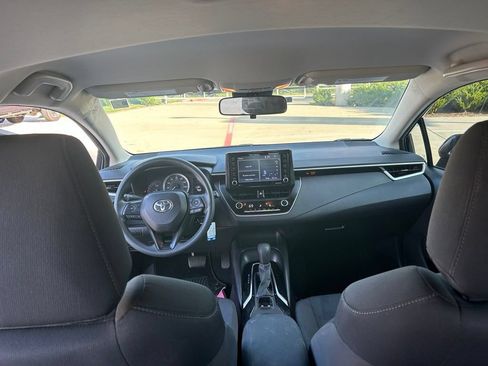 Used 2022 Toyota Corolla LE FWD image 15