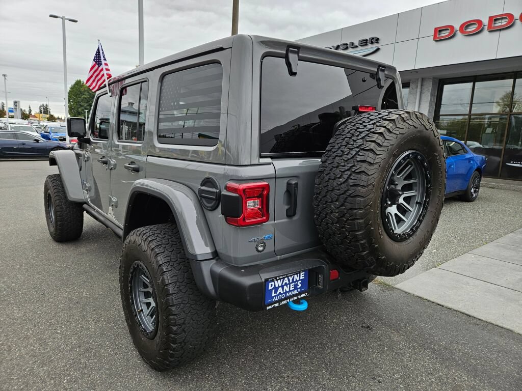 Used 2023 Jeep Wrangler Unlimited Rubicon 4xe w/ Steel Bumper Group AWD/4WD image 3