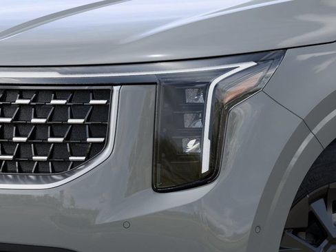 New 2027 Kia Carnival SX FWD image 10