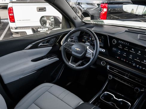 New 2026 Chevrolet Traverse High Country w/ LPO, Floor Liner Package image 16