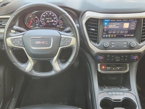 Used 2020 GMC Acadia Denali w/ Technology Package FWD image 28