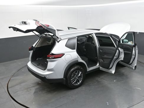 Certified 2025 Nissan Rogue S image 44