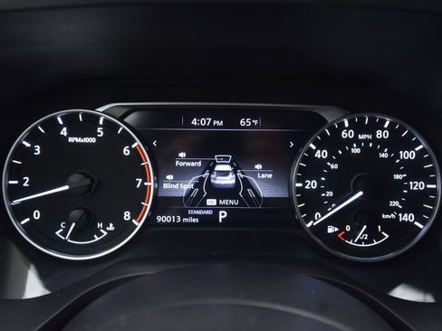 Used 2023 Nissan Rogue S FWD image 18