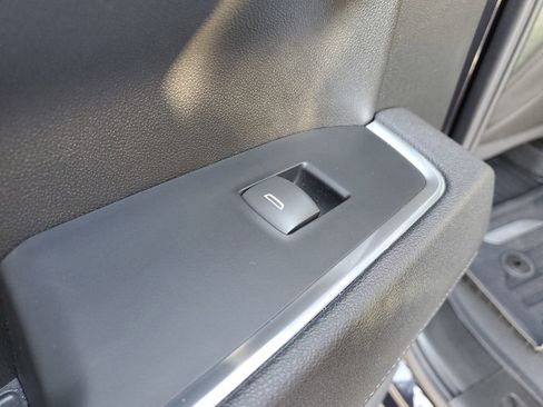 Used 2025 GMC Sierra 1500 Elevation w/ Elevation Premium Package image 17