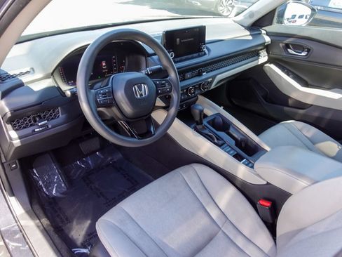Used 2023 Honda Accord EX image 12