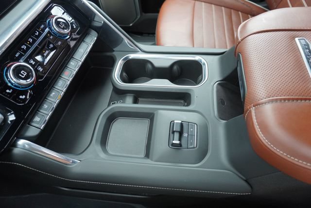 Used 2025 GMC Sierra 3500 Denali Ultimate AWD/4WD image 43