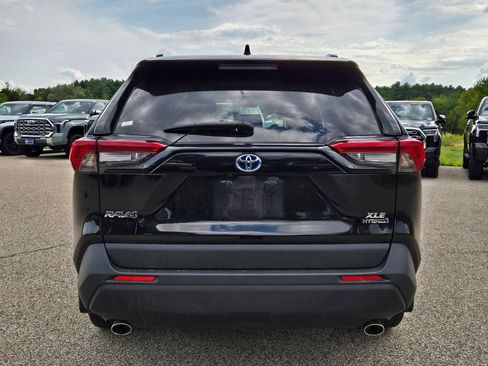 Used 2024 Toyota RAV4 XLE Premium w/ Weather Package AWD/4WD image 4