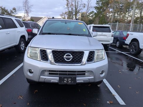 Used 2012 Nissan Pathfinder SV image 2