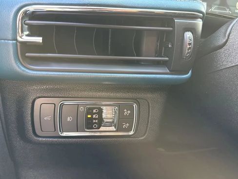 Used 2020 Lincoln Corsair Reserve w/ Equipment Group 201A image 15