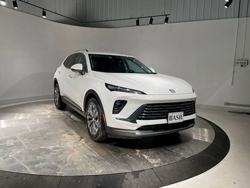 Used 2025 Buick Envision Preferred image 33