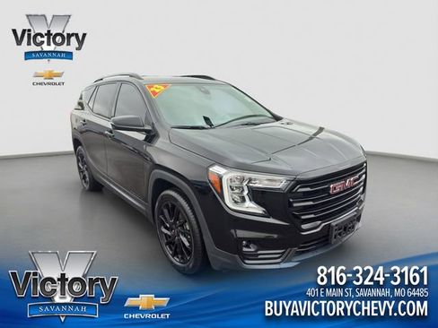 Used 2023 GMC Terrain SLT w/ Elevation Edition FWD image 1