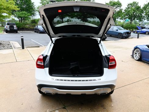 Used 2019 Mercedes-Benz GLA 250 4MATIC image 42