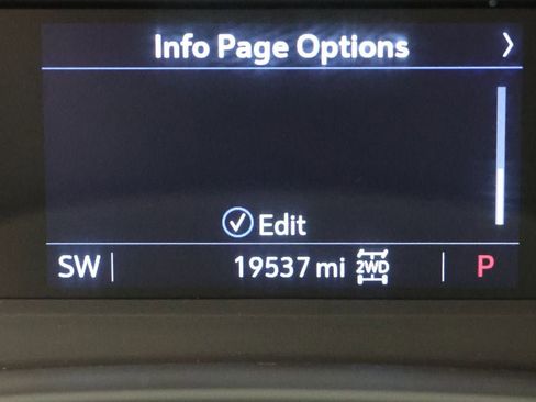 Used 2025 Cadillac XT6 Premium Luxury image 21