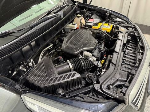 Used 2019 Cadillac XT5 Luxury w/ LPO, Black Ice Package AWD/4WD image 27