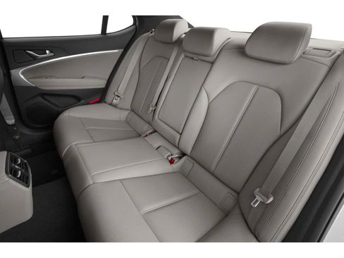Used 2023 Genesis G70 2.0T RWD image 9