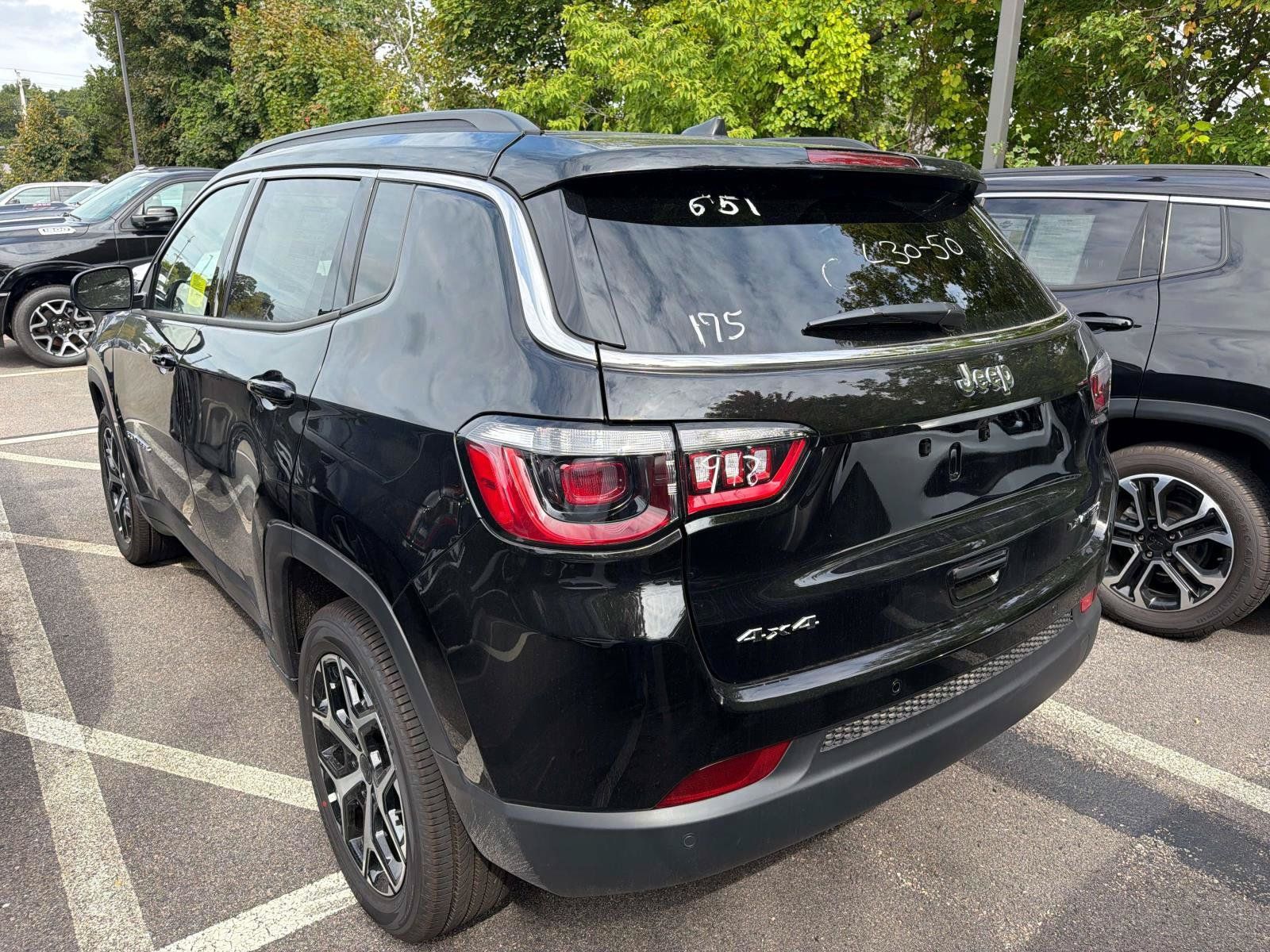New 2026 Jeep Compass Limited AWD/4WD image 3