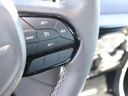 Used 2023 Chrysler 300 S image 17