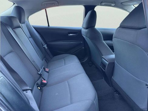 Used 2021 Toyota Corolla LE FWD image 15