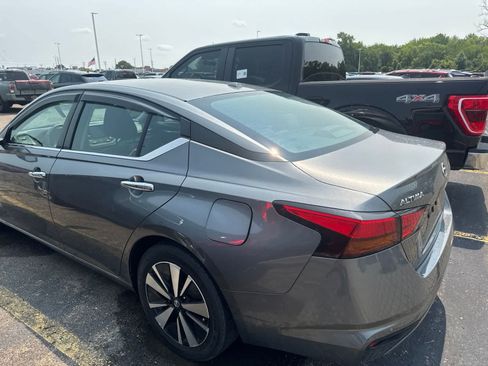 Used 2022 Nissan Altima 2.5 SV FWD image 19