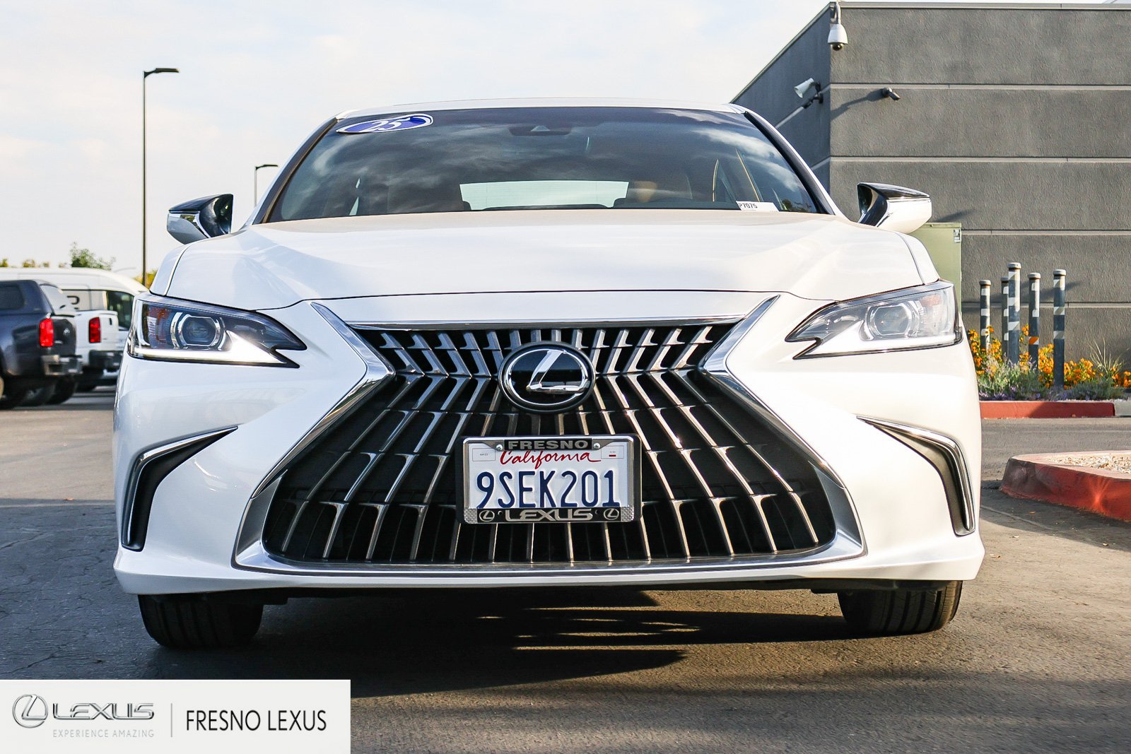 Certified 2025 Lexus ES 350 w/ Accessory Package (Z2) FWD image 2