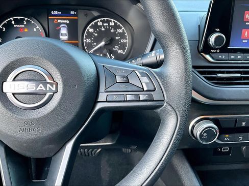 Certified 2024 Nissan Altima 2.5 S FWD image 25