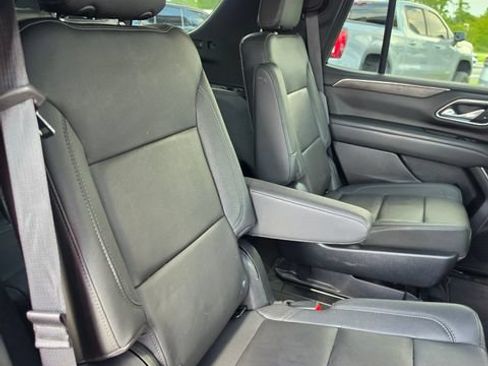 Used 2022 Chevrolet Tahoe Z71 w/ Luxury Package AWD/4WD image 28