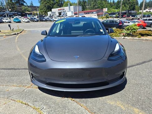 Used 2023 Tesla Model 3 Standard Range RWD image 2