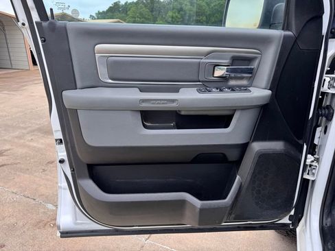 Used 2019 RAM 1500 Big Horn RWD image 16