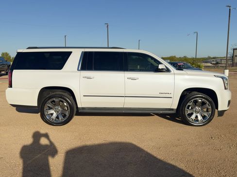 Used 2016 GMC Yukon XL Denali w/ Open Road Package image 4