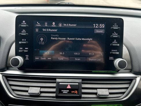 Used 2018 Honda Accord Sport image 24